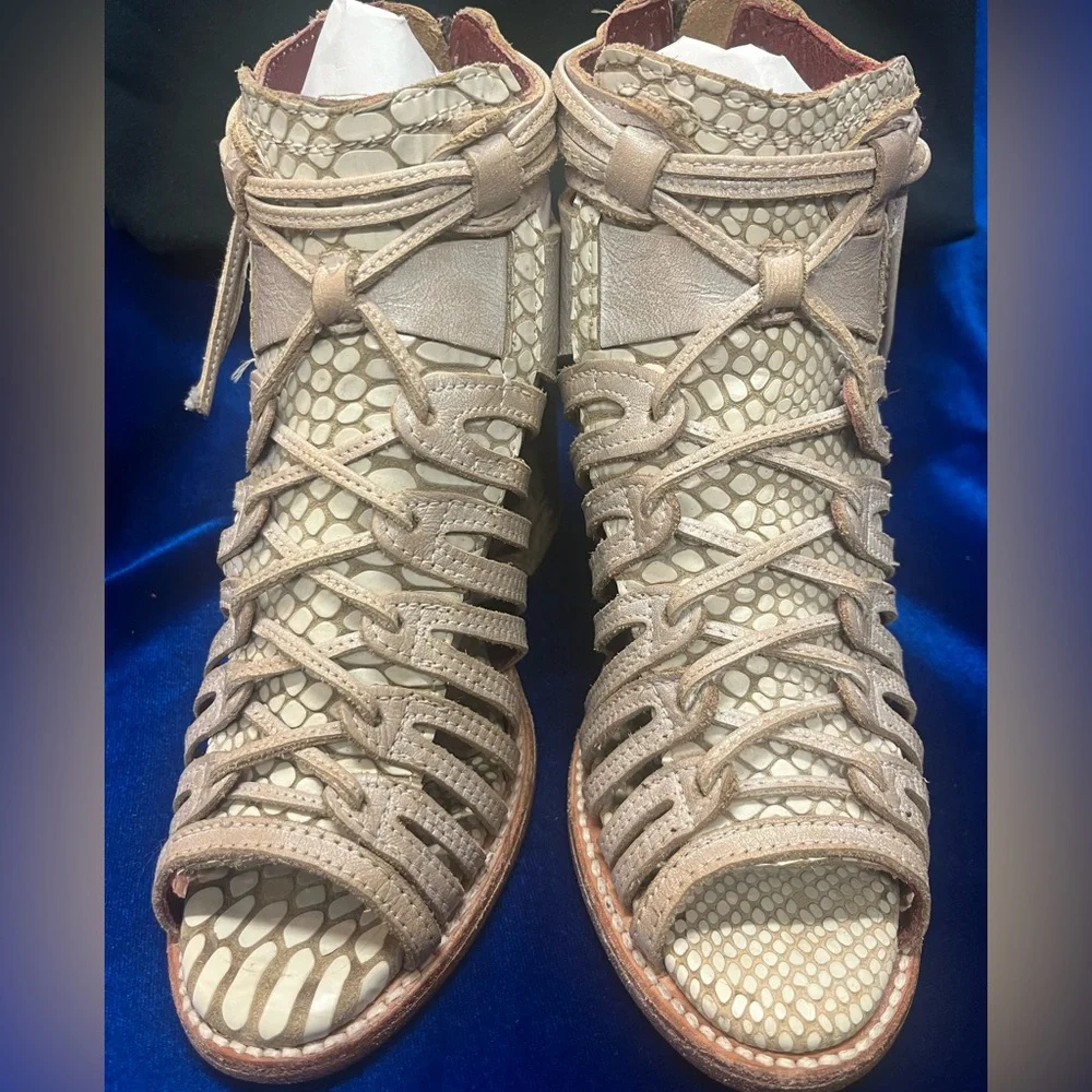 Women’s Freebird by Steven Wazee sandals - Picture 2 of 7